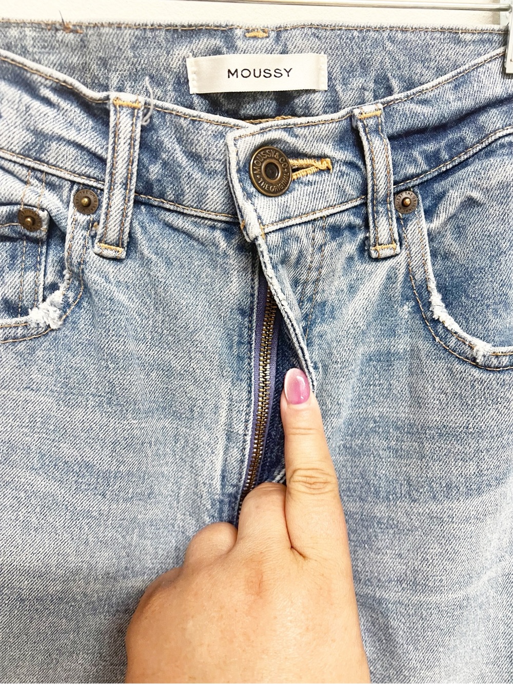 Moussy Womens MVS Vintage Stretch Light Wash High Rise Distressed Jeans Size 24 - Picture 4 of 12